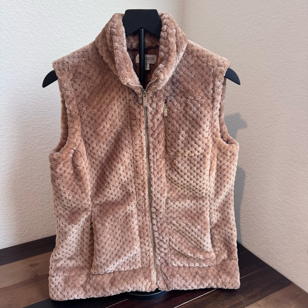 Carmen Marc Valvo Quilted Vest NWOT